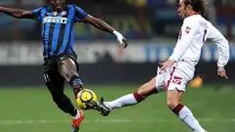 江宏杰直播带货人气旺 离婚后心情大好展露笑颜