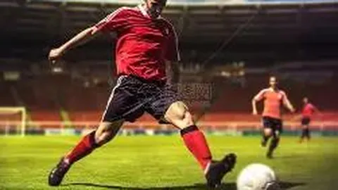 曼城主场不敌利物浦，欧冠淘汰赛再现2025／18赛季败绩