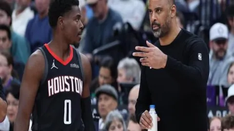 大乐透期号专家推荐：蓝十字比赛节奏解析